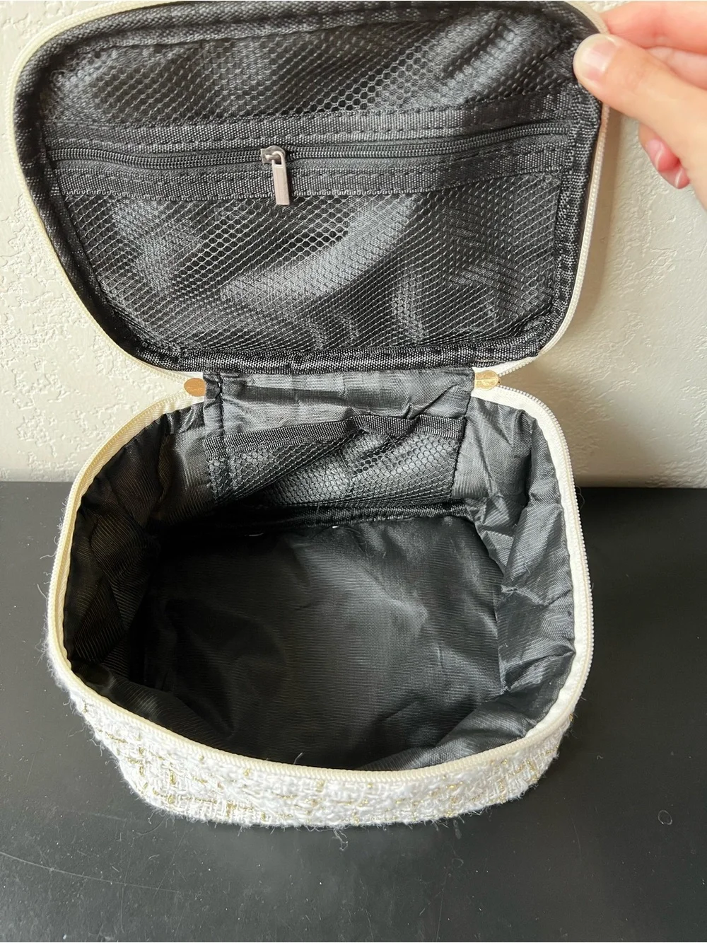 NWOT Elegant White Tweed Cosmetic Case with Gold Threading